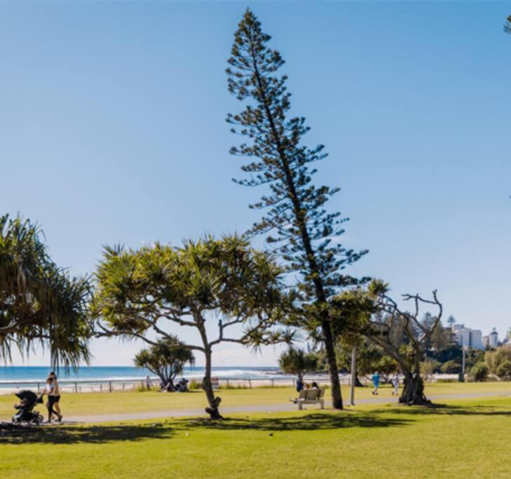 Fi'S Beach House Gold Coast Buitenkant foto