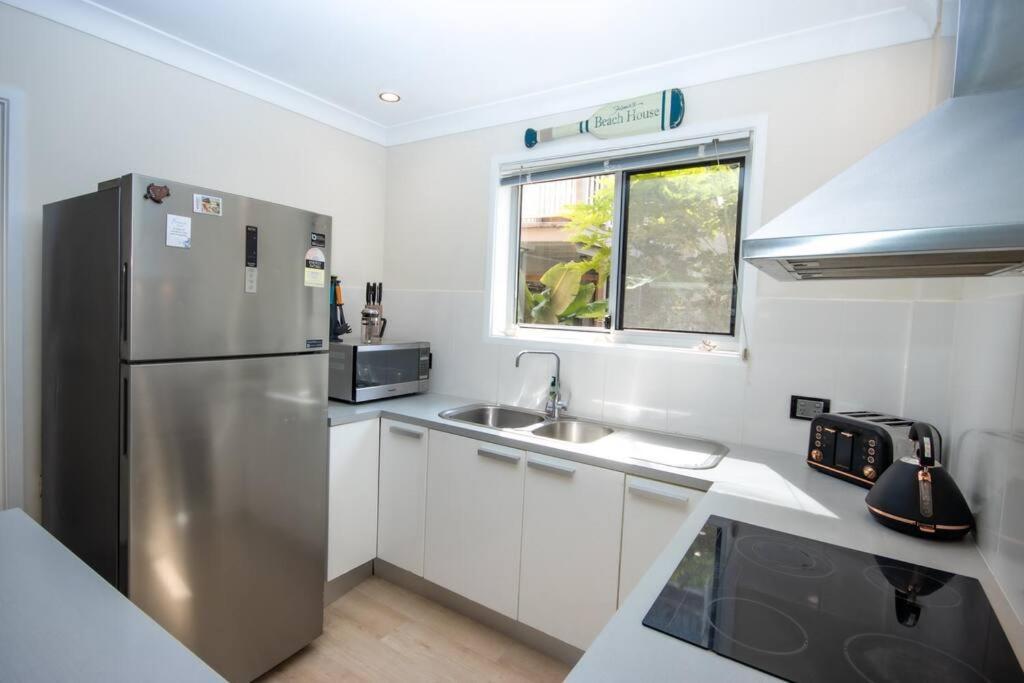 Fi'S Beach House Gold Coast Buitenkant foto